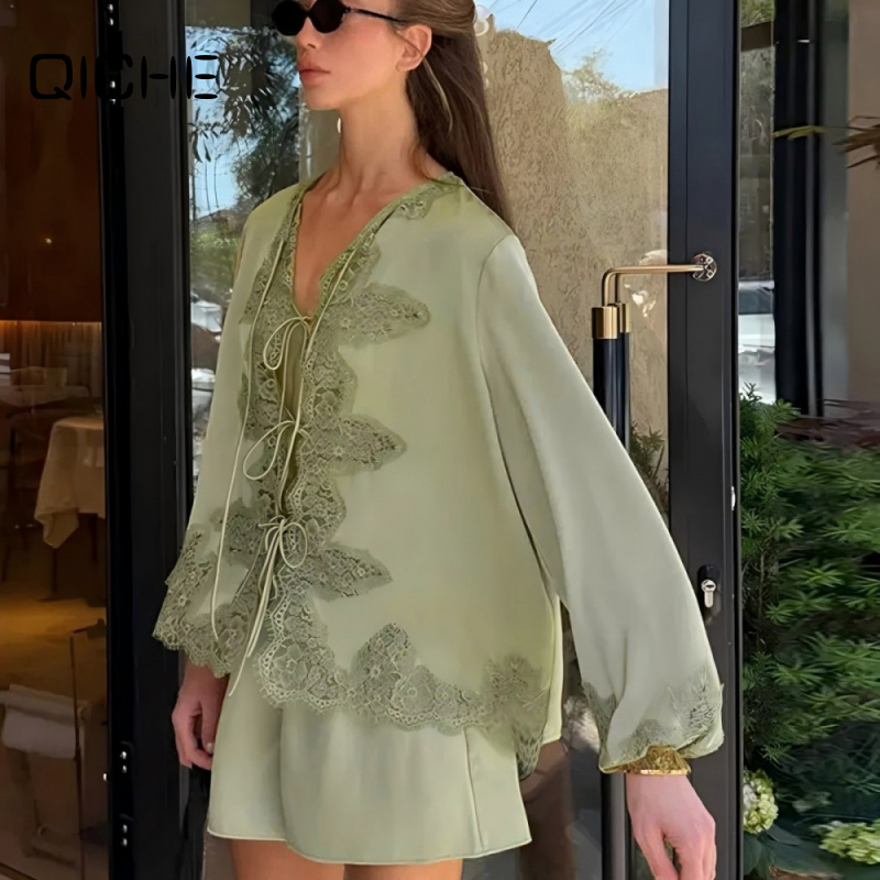 Cami Top Lace - طقم توب وشورت نسائي من QICHE