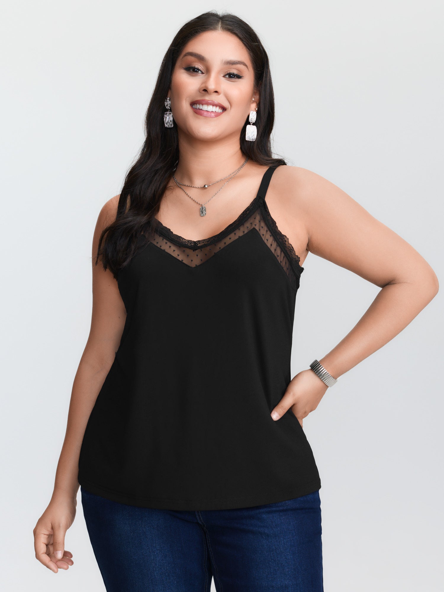 بلوزة داخلية سوداء محبوكة بمقا - مراجعة Cami Top Lace وسعره